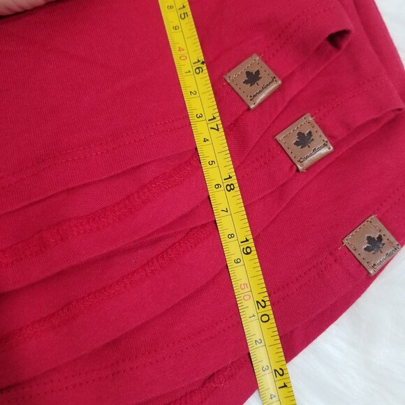 Canadiana NEW Red Sleeveless Maple Leaf Heartbeat 100% Cotton Graphic Tank NWT - Picture 9 of 9